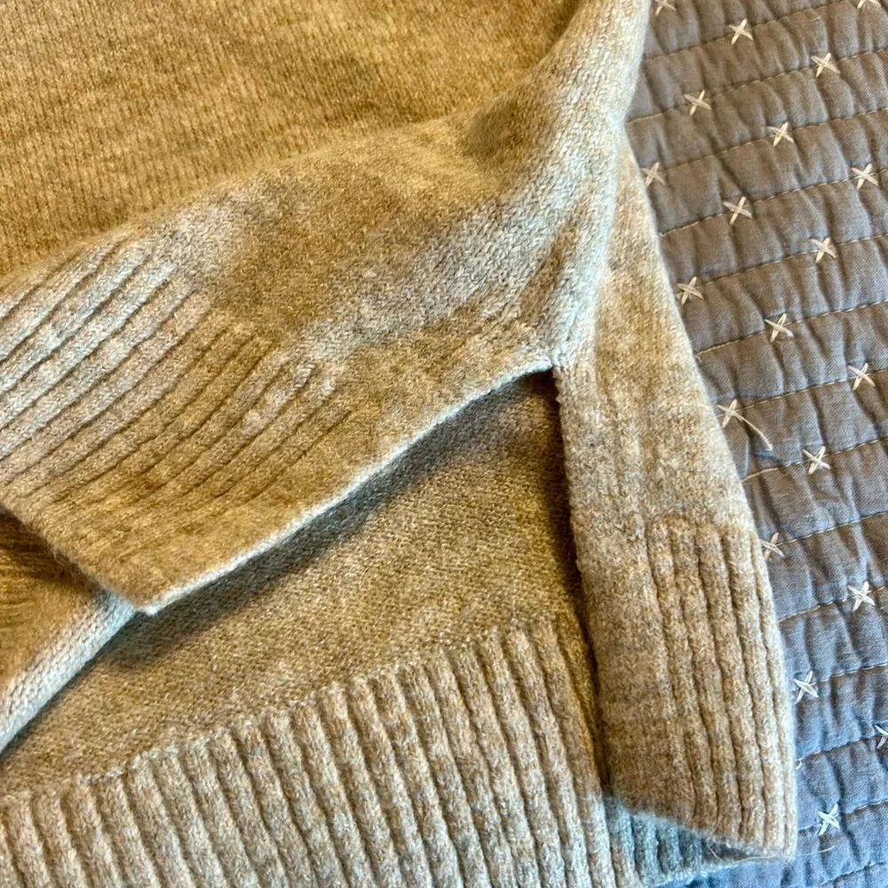 NWT Vince Camuto Women’s White and Tan Cowl Neck Sweater Sz 3X - Picture 5 of 8